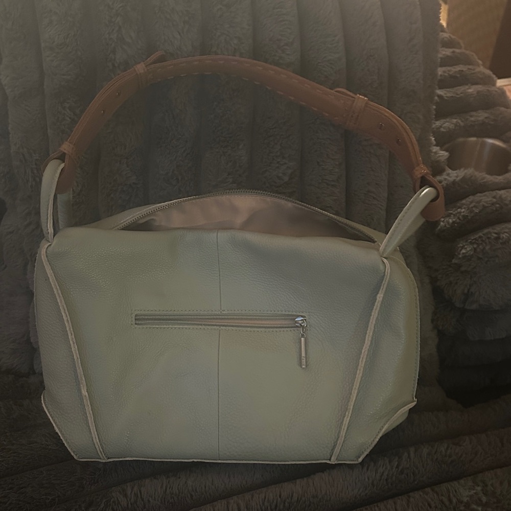 The Sak Los Filos Medium Tote in Meadow green.